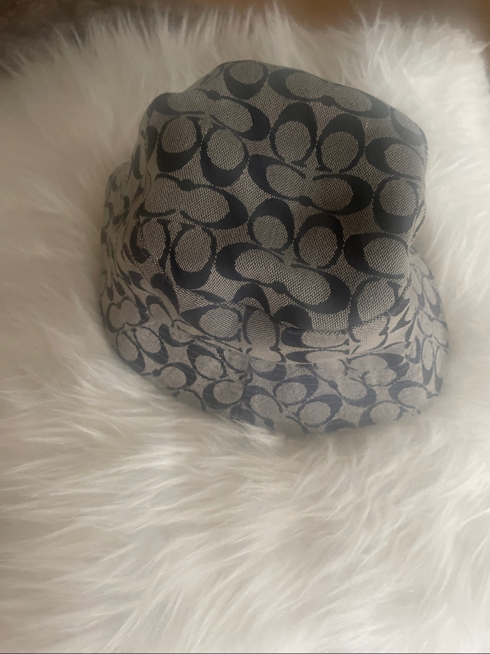 Signature Pattern Bucket Hat in Navy and Tan